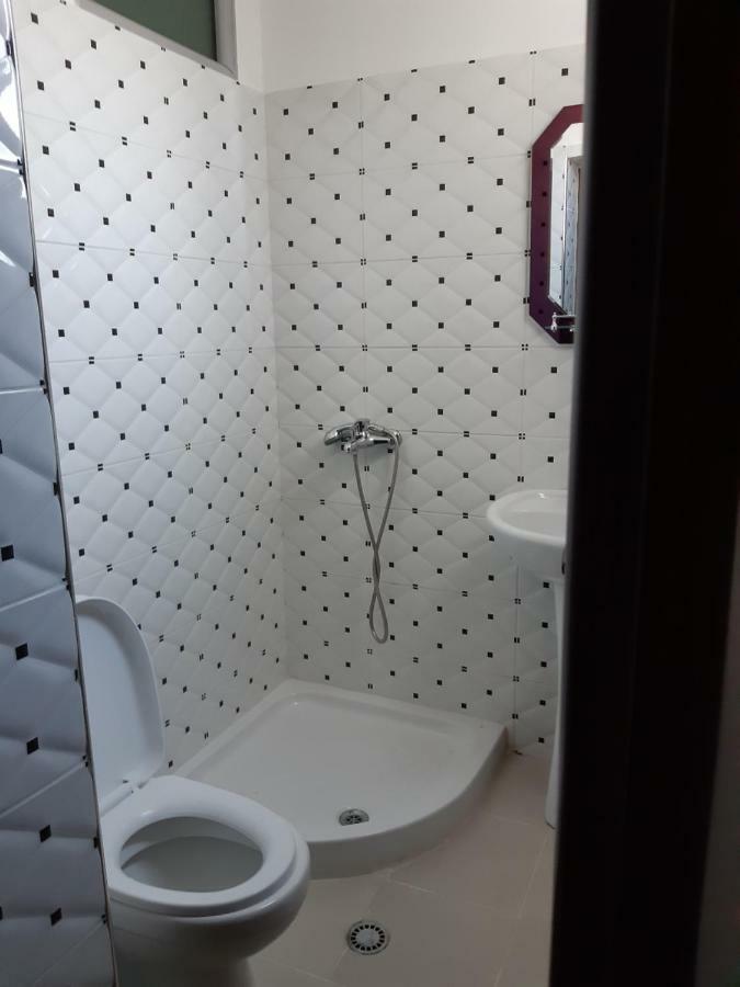 Guest House Xhuljon Berat Exterior foto
